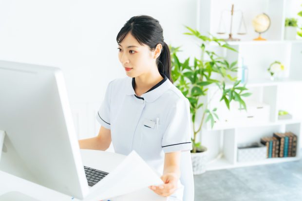 看護師が命に関わらない仕事に就いても大丈夫！病院以外を含む転職先10選