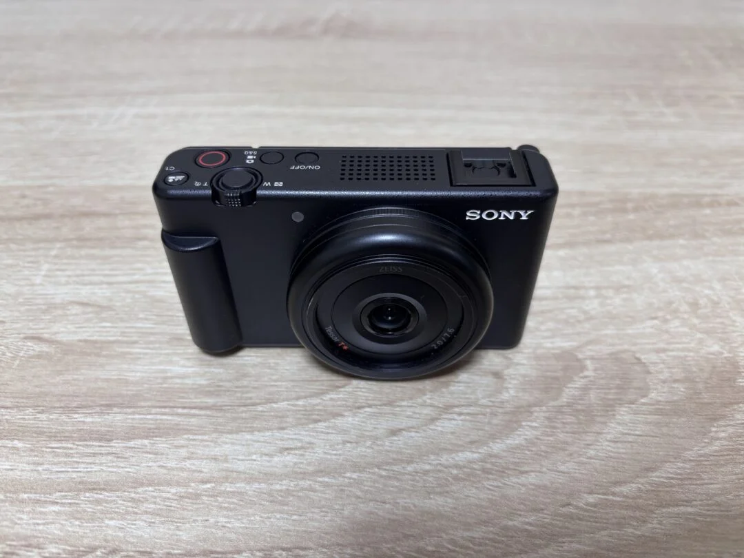SONY VLOGCAM ZV-1F